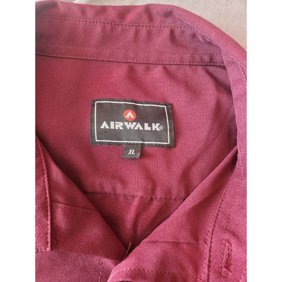 Airwalk Men Button Down Shirt XL Burgundy Long Sleeve Patches Military - Picture 3 of 7